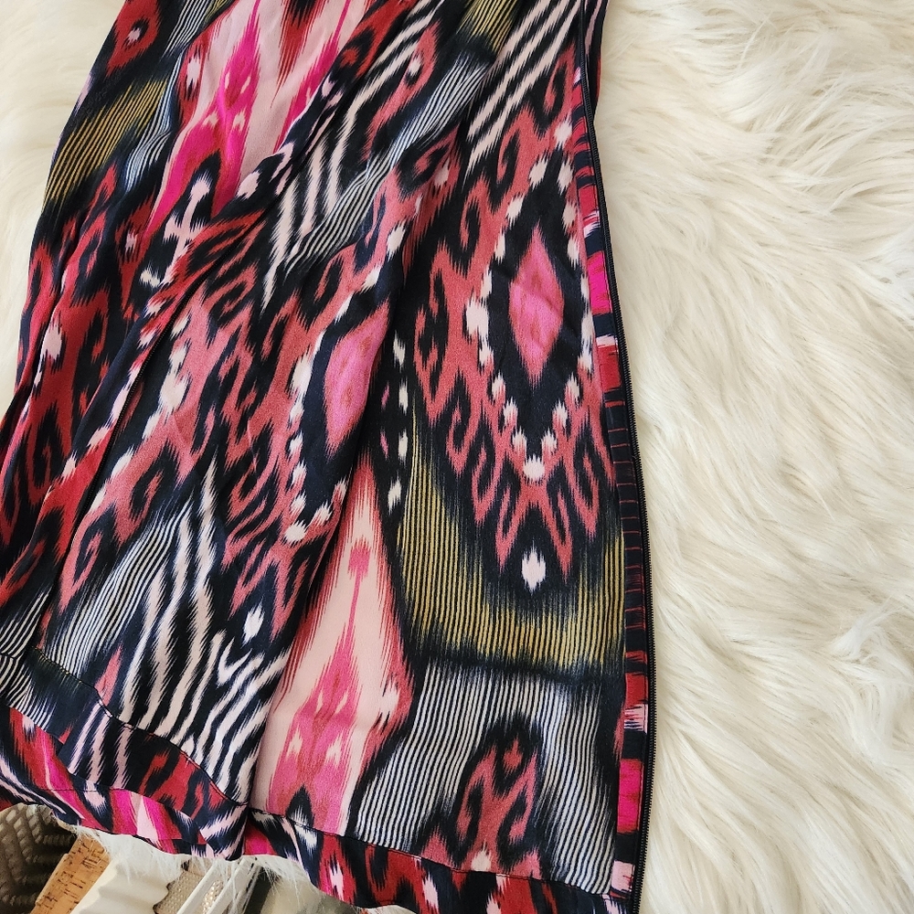 Vibrant Geometric Patterned Pants - Picture 7 of 14